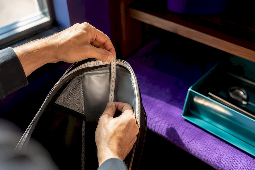 Measuring an insulated golf cooler pocket
